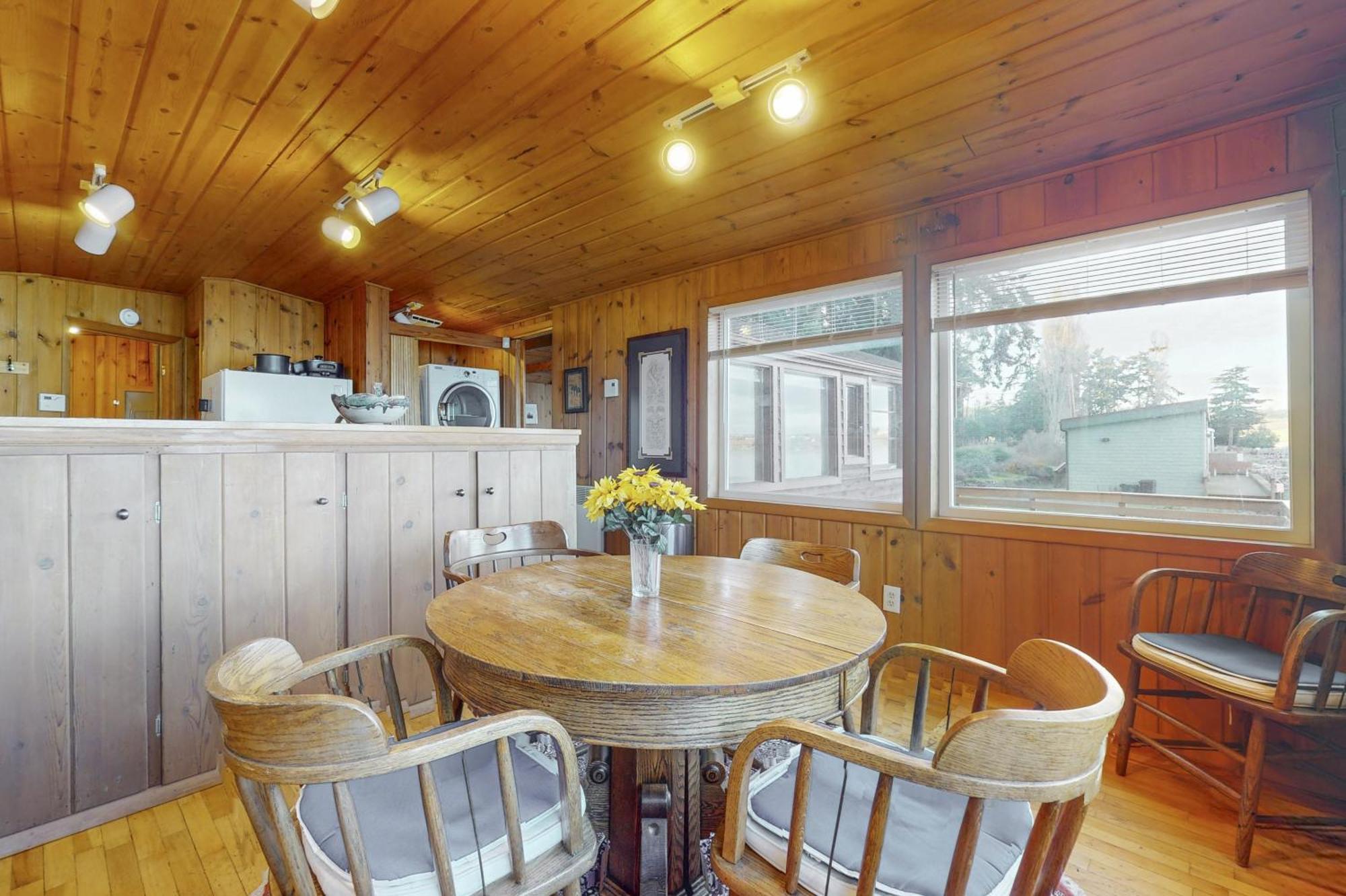 The Cabin At Penn Cove Coveland エクステリア 写真