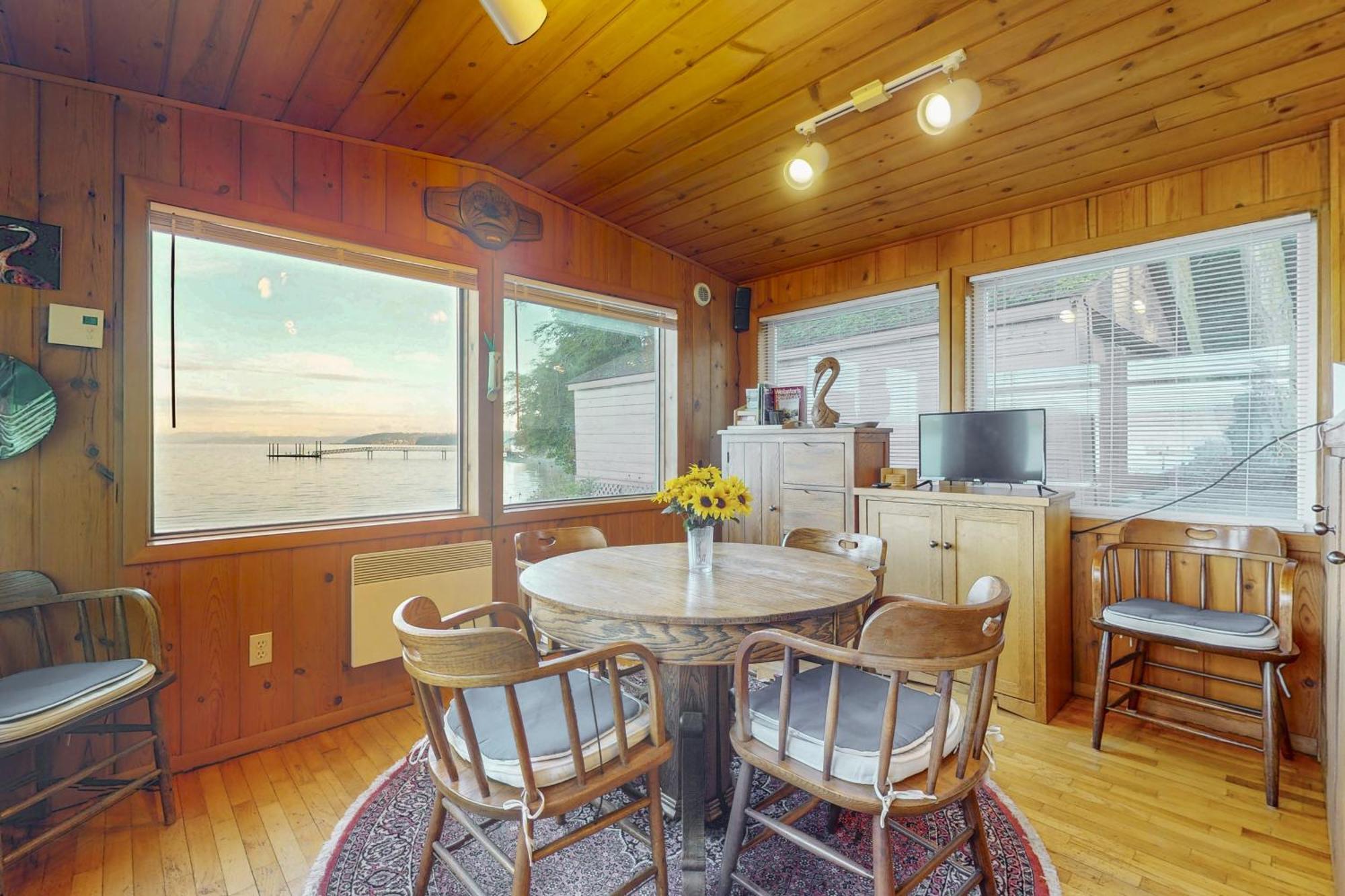 The Cabin At Penn Cove Coveland エクステリア 写真
